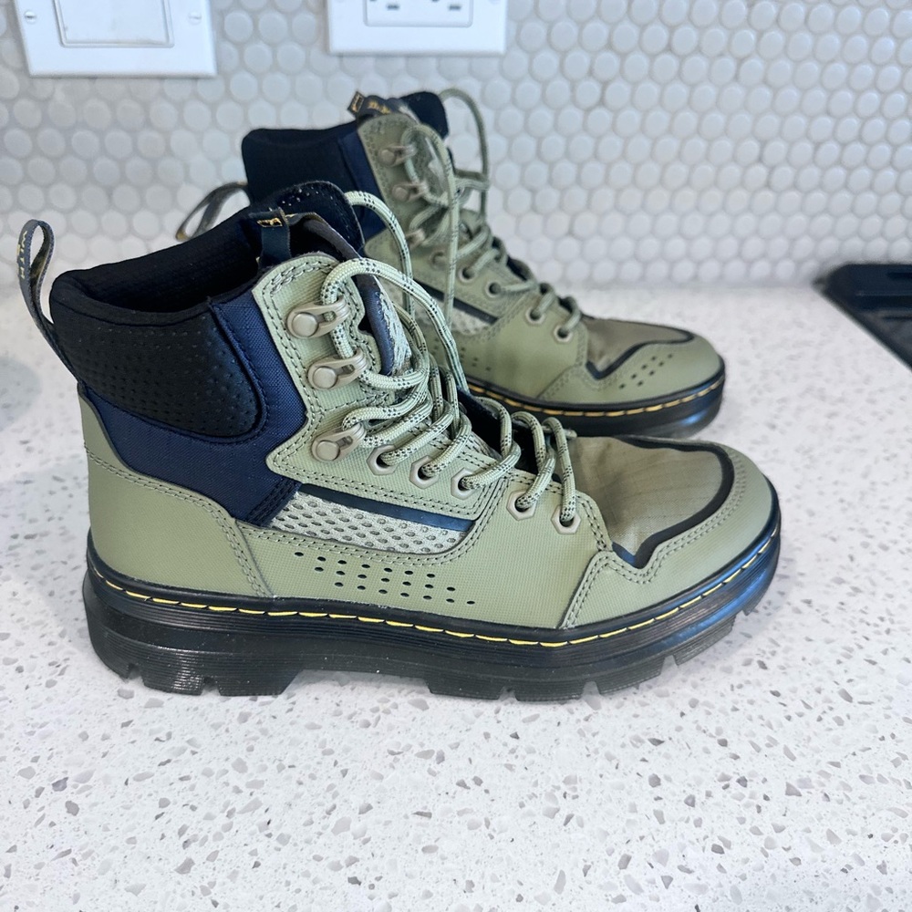 Dr. Martens Rilla Ajax Hub Ripstop Boots Air Wair Bounce Soles W 8/ M7 a